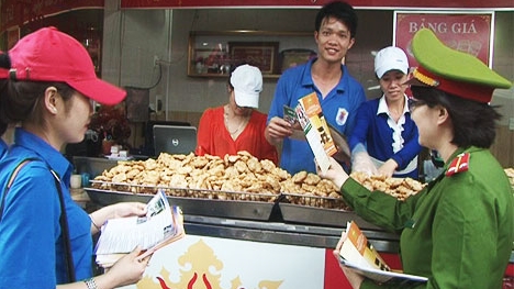 Xây dựng hình ảnh người chiến sĩ Công an đẹp hơn trong lòng dân