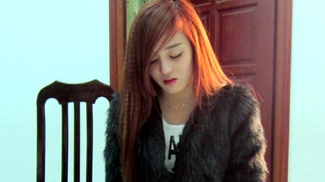 Má mì 20 tuổi điều gái từ miền Nam bay ra Thủ đô ‘tiếp khách’