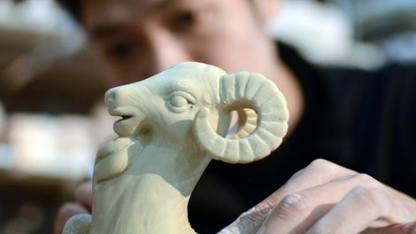 Kỳ linh Ất Mùi được dát vàng: Tác phẩm ‘độc nhất vô nhị’