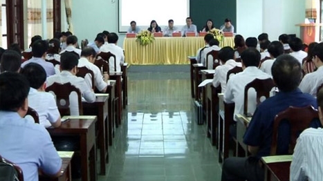 Phê bình 3 chủ tịch huyện, thành phố bỏ họp