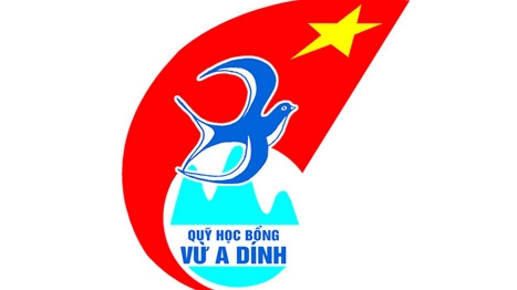 Trao học bổng cho học sinh dân tộc