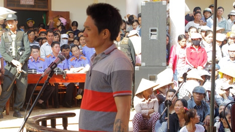 Tử hình kẻ sát hại bé gái hàng xóm