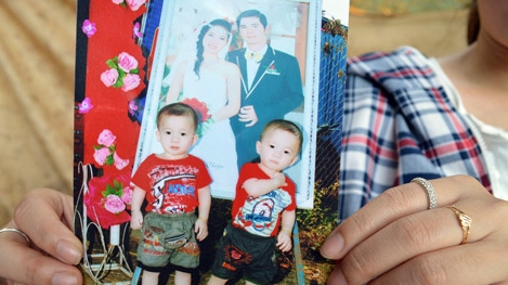 Nữ hộ sinh để lại tin nhắn nhờ chăm sóc 2 con trai rồi tự tử