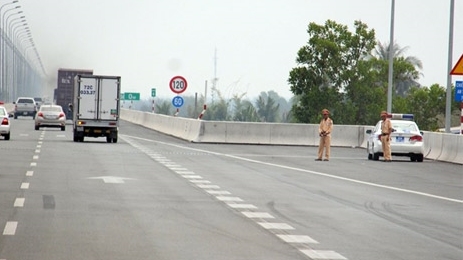 Xây dựng hệ thống giám sát, xử lý vi phạm an toàn giao thông trên các tuyến cao tốc, QL1A, QL14