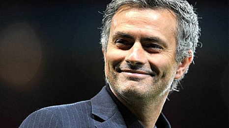 Vì sao Mourinho ăn mừng chức vô địch vội vàng?