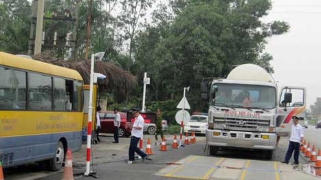 Điều động Công an cấp xã tham gia kiểm tra xe quá tải