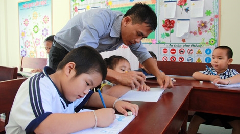 Ươm mầm xanh nơi đầu sóng