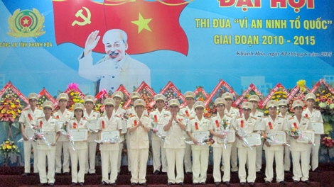 Đại hội thi đua ‘Vì an ninh Tổ quốc’ Công an Khánh Hòa