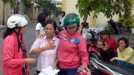 Chạy xe máy ngược chiều làn xe ô tô, 2 thiếu nữ chết thảm