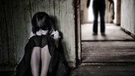 Gã bạn nhậu đồi bại