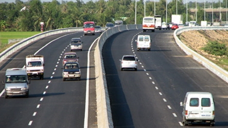 Ôtô sẽ được chạy vượt tốc độ quy định trên đường cao tốc nếu điều kiện đảm bảo an toàn