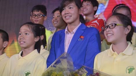 Bài học đầu tiên là nhân cách làm người