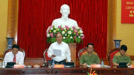 Tiếp tục đẩy mạnh thực hiện Nghị quyết 48-NQ/TW của Bộ Chính trị trong CAND