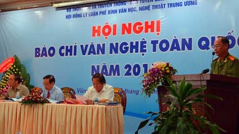 Báo chí văn nghệ trước thách thức của cơn bão thông tin