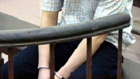 Khởi tố đối tượng lừa 'chạy' việc vào Bộ Quốc phòng