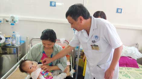 Nhiều trẻ nhỏ bị bỏng do “bình siêu tốc”