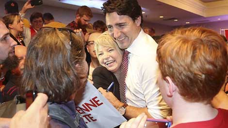 Tổng tuyển cử sớm ở Canada: Đảng Tự do đối lập giành chiến thắng