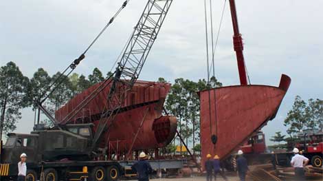 Nhà máy X55 Hải quân đón Huân chương Bảo vệ Tổ quốc