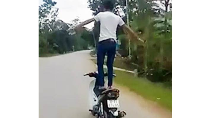 Xử lý nghiêm đối tượng "làm xiếc" trên đường