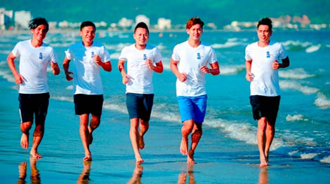 5.000 người tham gia chạy bộ hưởng ứng “ Đôi chân trần trên biển Đà Nẵng”