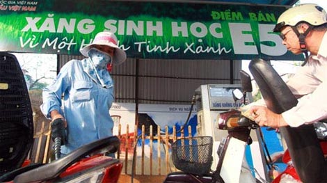 Triển khai 100% cửa hàng bán xăng E5 thay thế xăng A92