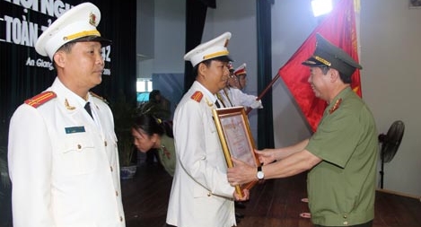 Công an tỉnh An Giang triển khai công tác năm 2016