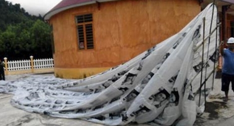 Một vật lạ “hạ cánh” ở xã vùng cao Quảng Nam