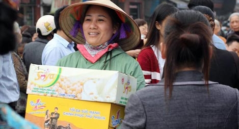 Tân Hiệp Phát hỗ trợ thiệt hại vụ cháy chợ tại Hà Nam