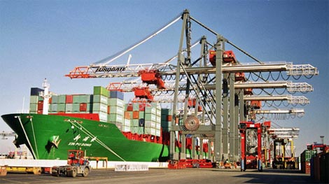 Nhập siêu gần 6 tỷ USD trong năm 2015