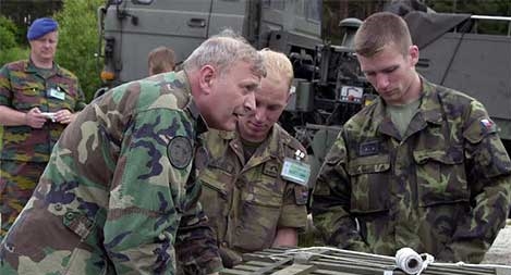 Czech 'gửi vũ khí' ủng hộ cuộc chiến chống IS