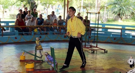 Cao thủ luyện khỉ ở “Vương quốc Tôn Ngộ Không”