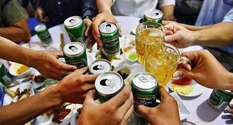 Xử lý nghiêm cán bộ, viên chức uống rượu bia trong giờ làm việc
