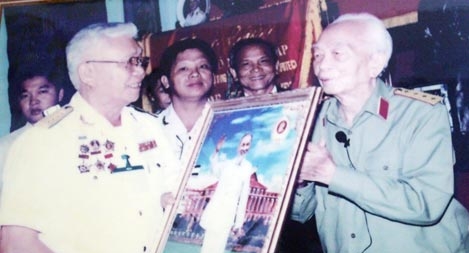 Dành trọn tình yêu cho biển đảo