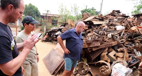 Lạnh người với cảnh mua bán “thần chết”