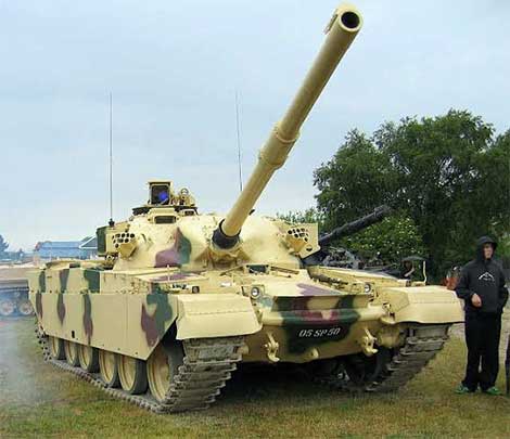 Iran bất ngờ "khoe" hàng loạt vũ khí "khủng"