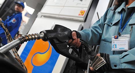 Xăng giữ ổn định giá, dầu tăng từ 335 – 500 đồng/lít,kg