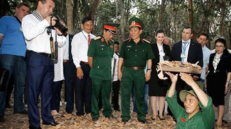 Ngày mới trên quê hương “Đất thép thành đồng”