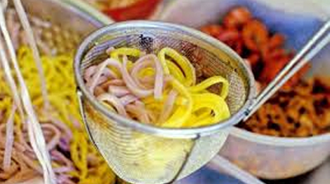 Sử dụng chất cấm để chế biến mì Quảng, một cơ sở bị xử phạt 85 triệu đồng