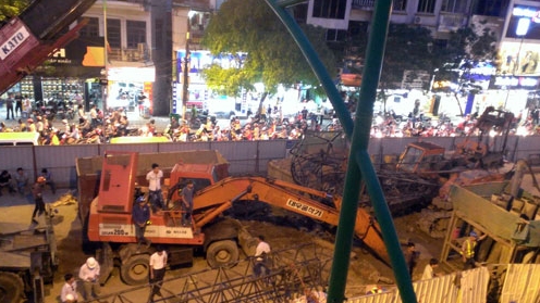 Sáng 13/5 sẽ khám nghiệm hiện trường vụ sập cần cẩu tại Cầu Giấy