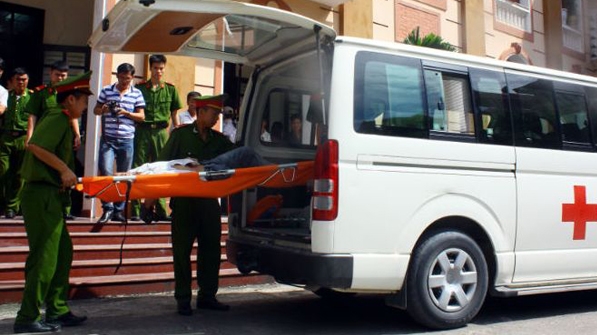 Vụ gài mìn vào thùng loa trên xe khách: Bị cáo ngất xỉu khi thấy nạn nhân 