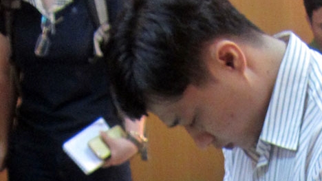 Người chết kẻ đi tù vì để chó phóng uế bừa bãi