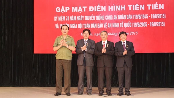 Chia sẻ kinh nghiệm hay, bài học quý trong đấu tranh phòng, chống tội phạm