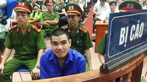Hung thủ sát hại 4 người ở Nghệ An thản nhiên nghe tuyên án tử!?