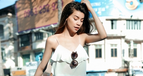 Hồ Ngọc Hà khoe dáng với dòng thời trang mới