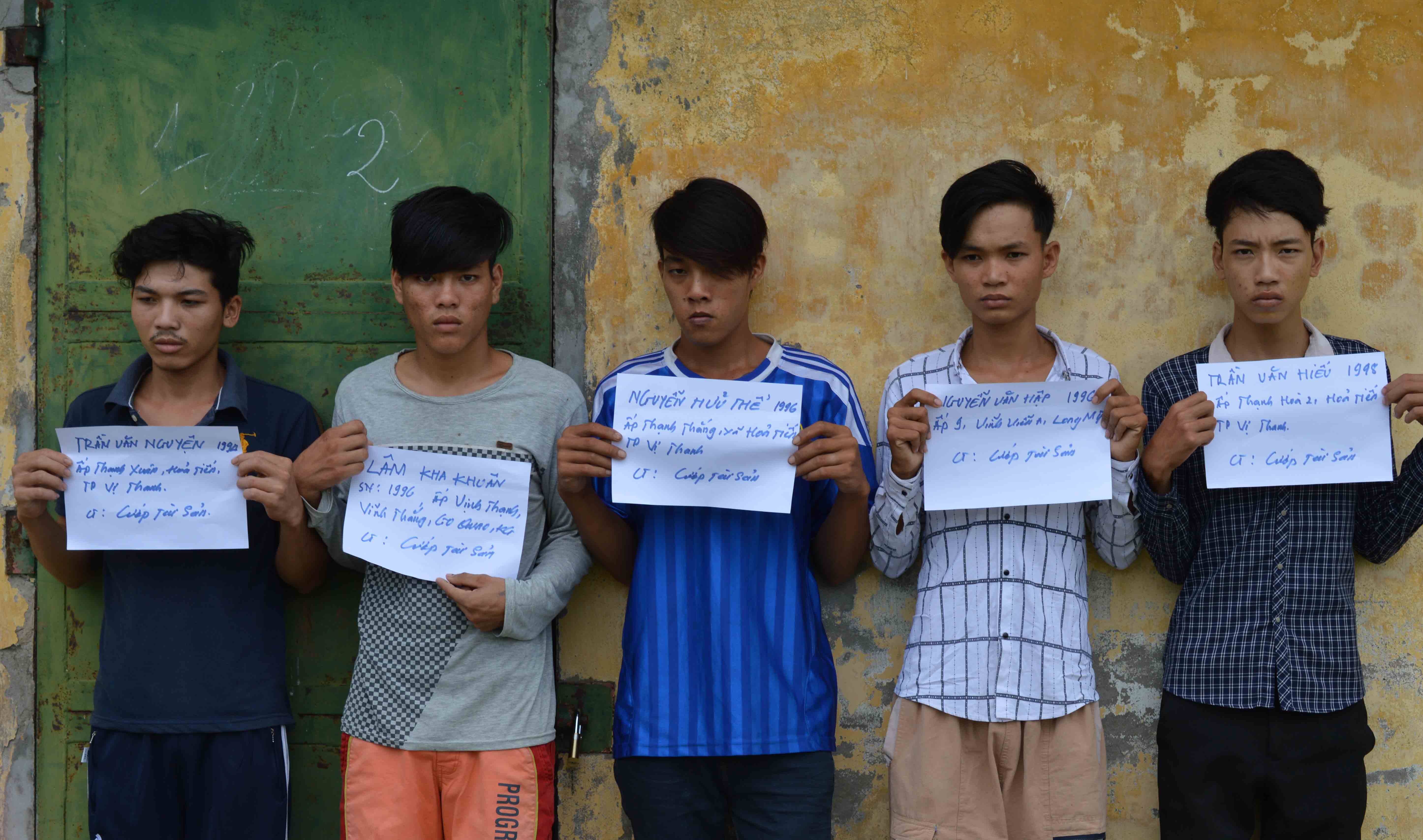 Xóa sổ băng cướp trên Quốc lộ 61C