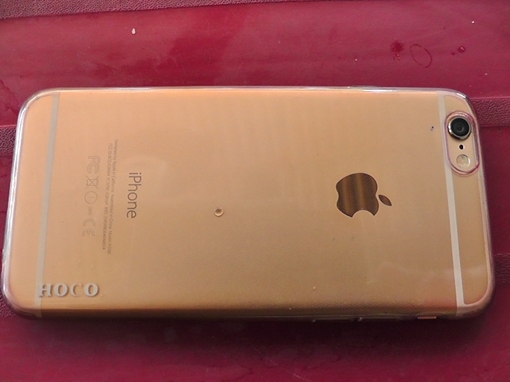 Đến nhậu, tiện tay trộm iphone 6 của chủ nhà