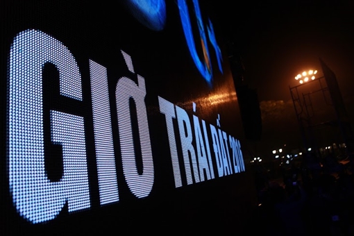 Người Hà Nội hưởng ứng Giờ Trái đất 2016