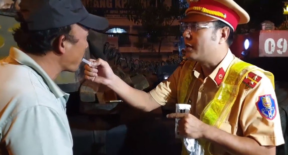 Quyết liệt xử lý vi phạm quy định về nồng độ cồn và chất kích thích đối với lái xe