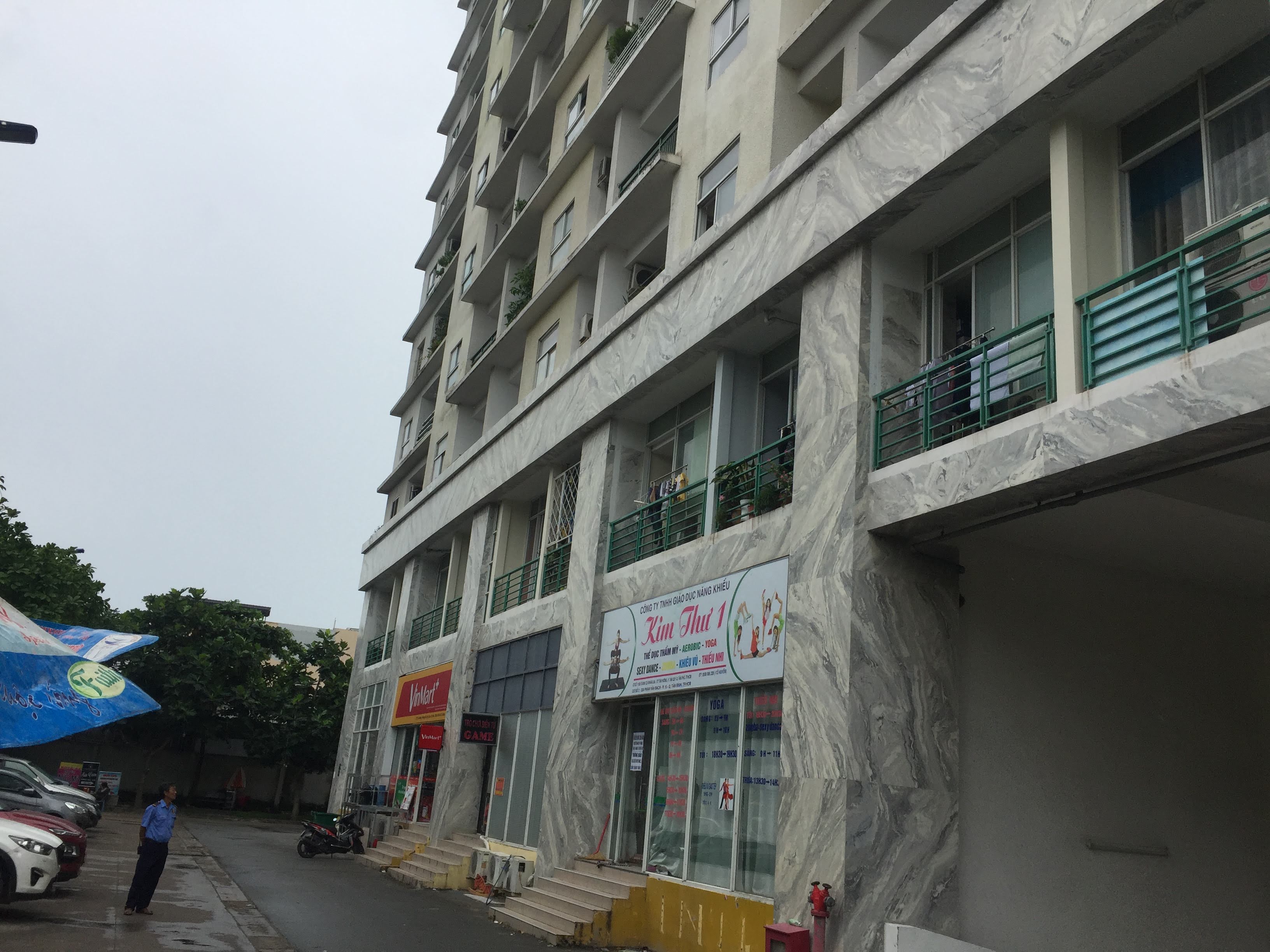 Hàng trăm cư dân hoang mang vì chung cư Khang Gia bị ngân hàng siết nợ