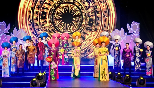 Tạm hoãn Lễ hội áo dài lần 7 để phòng dịch COVID-19